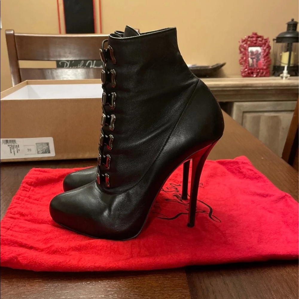 Christian Louboutin Troopista ankle boots